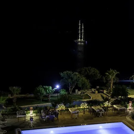Otel Uslu Hotel Royal Yachting Topanca Adası